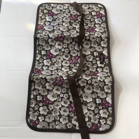 Thirty One organizing pocket book with tie back in flowered background - Picture 4 of 8